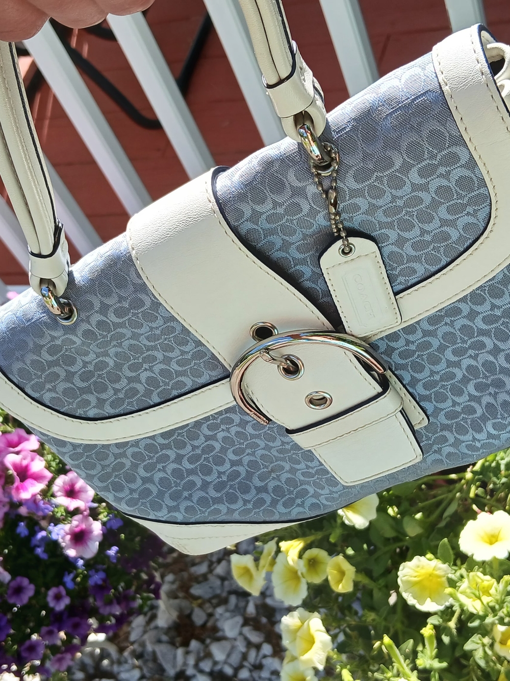 Coach New Rare & Authentic Sky Blue Signature Canvas Shoulder Bag Or Hand bag !